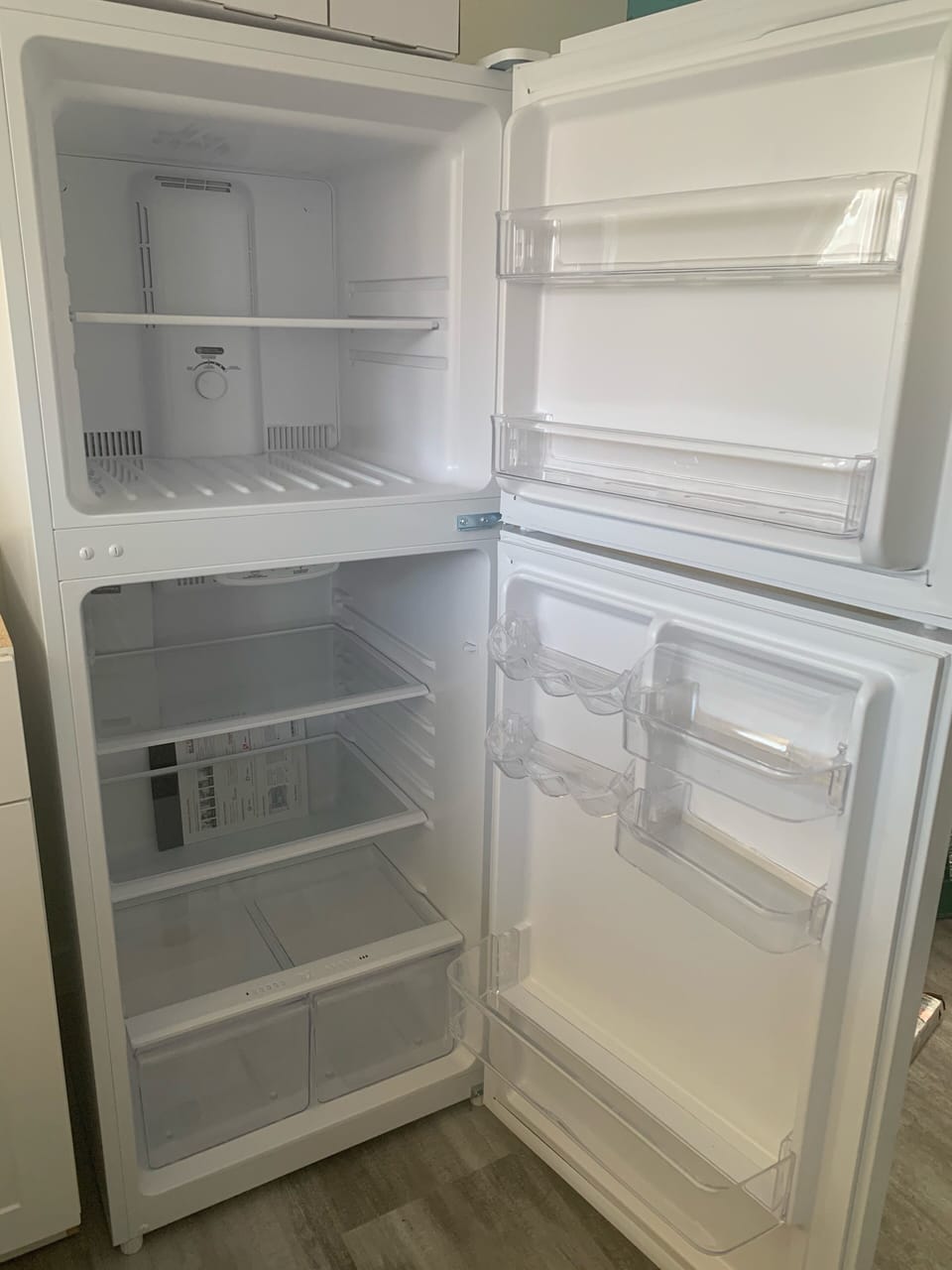 Apartment size fridge and freezer 