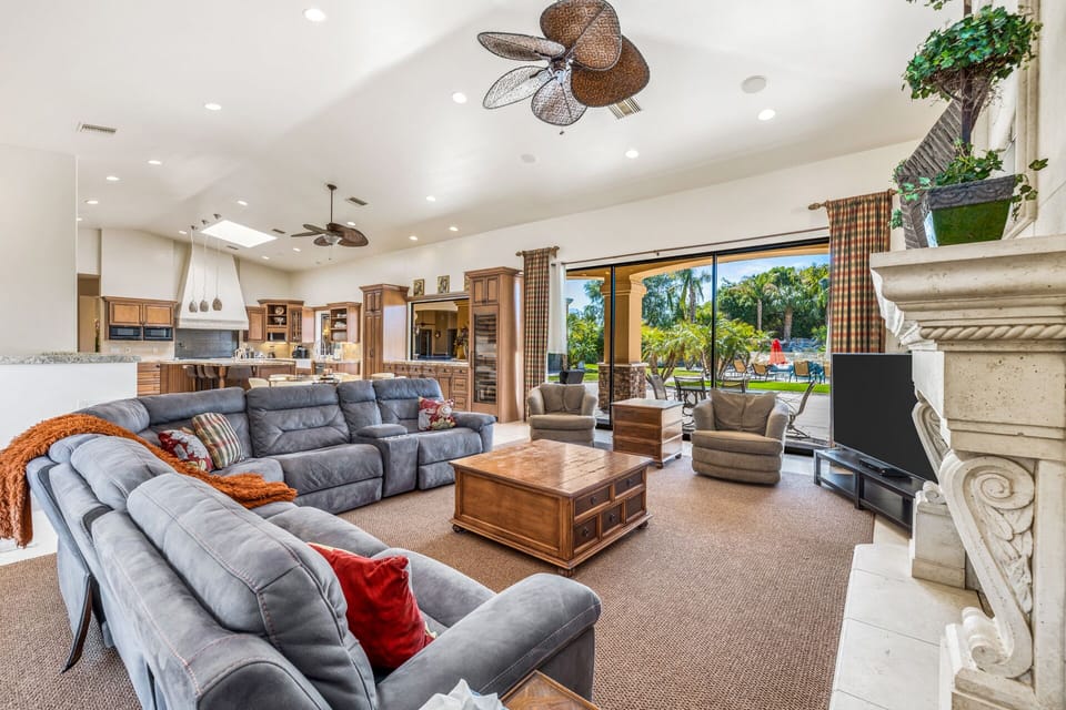 Family room, kitchen great room