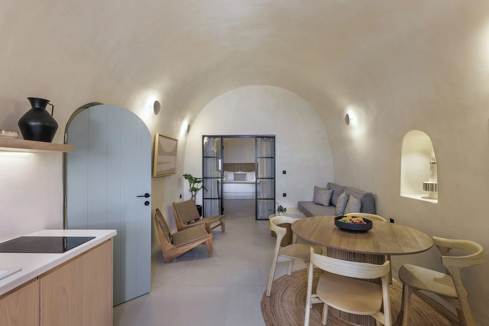 Kitchenette with dining table for lunch or dinner