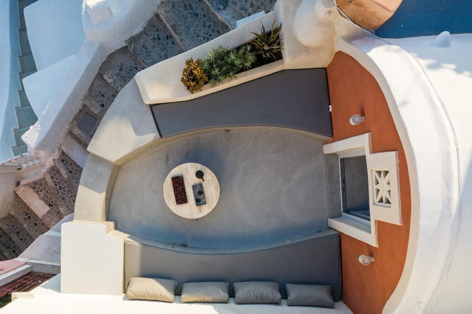 Balcony and seating area