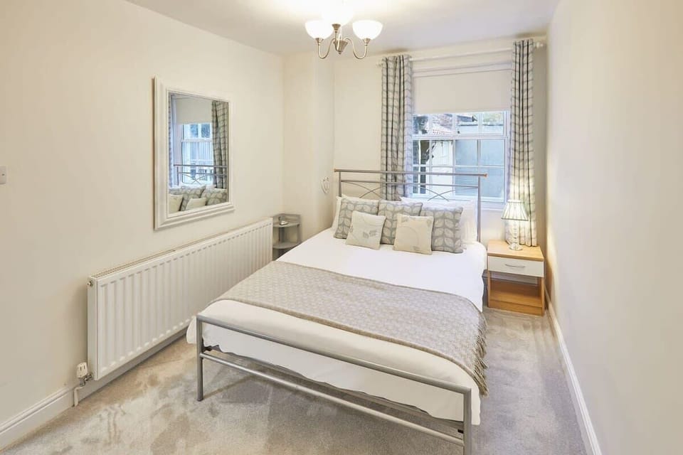 Princess Place Townhouse, Whitby - Host & Stay