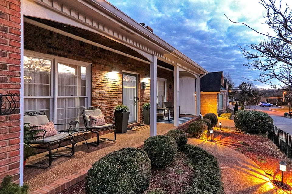 Welcome to Maple Roost, a 1750 sf cottage in the historic district of Columbia. 