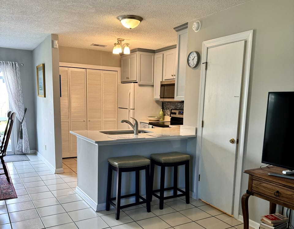 Newly remodeled kitchen for your cooking needs