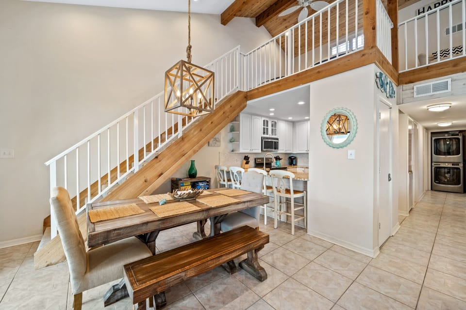 Dining area for 10