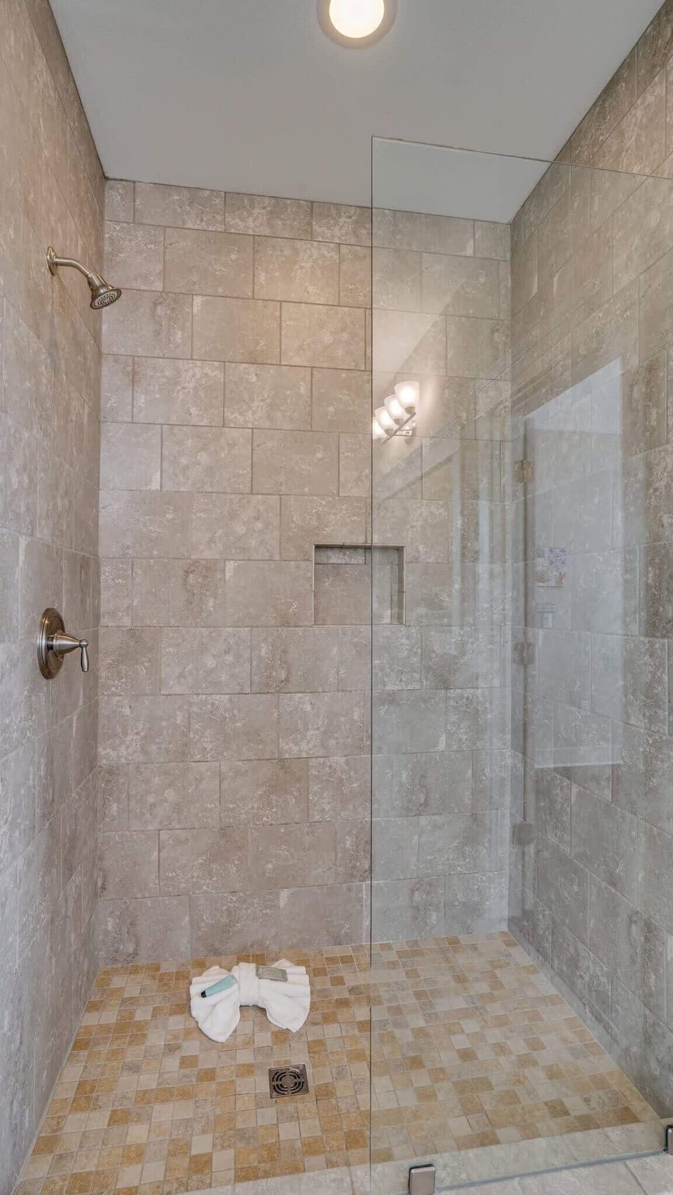 Walk-in Shower!