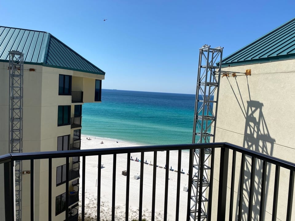 Balcony ocean view - Steel has been removed from building, new photos to come. 