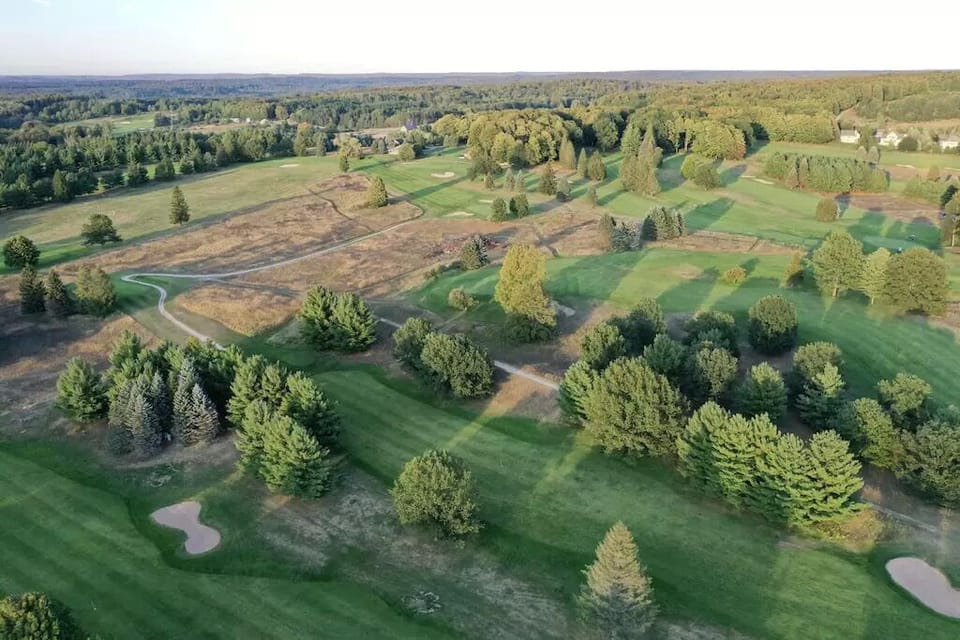 5 Golf Courses in your backyard
