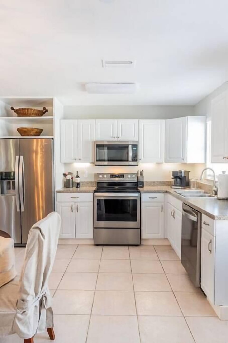 Fully stocked kitchen with all the essentials needed to prepare a delicious meal morning, noon or night!