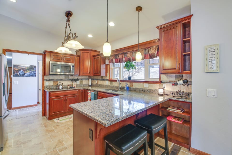 Fully Equipped Kitchen | Stainless Steel Appliances | Cooking Basics & Spices