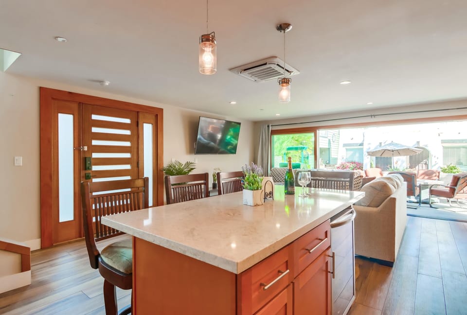 Kitchen center island with seating