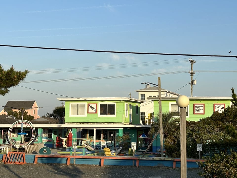 Patio Playground is nearby! Putt putt 1950’s style