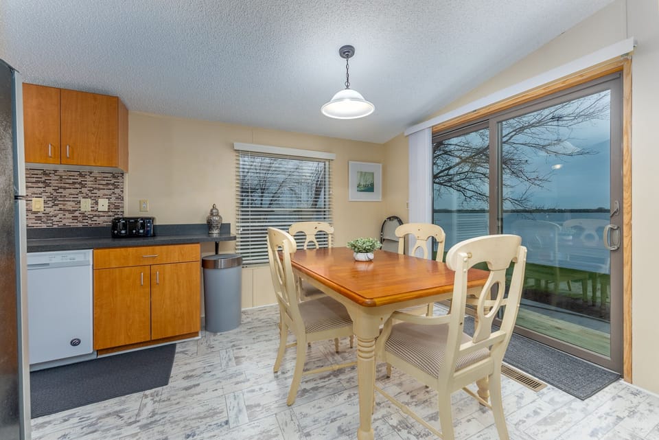 Kitchen with lake view