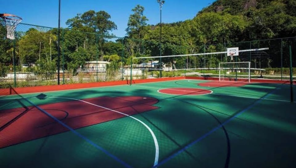 Sport court