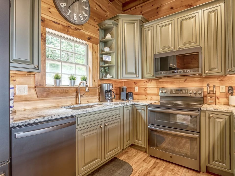 Double ovens make cooking for a crowd a breeze!