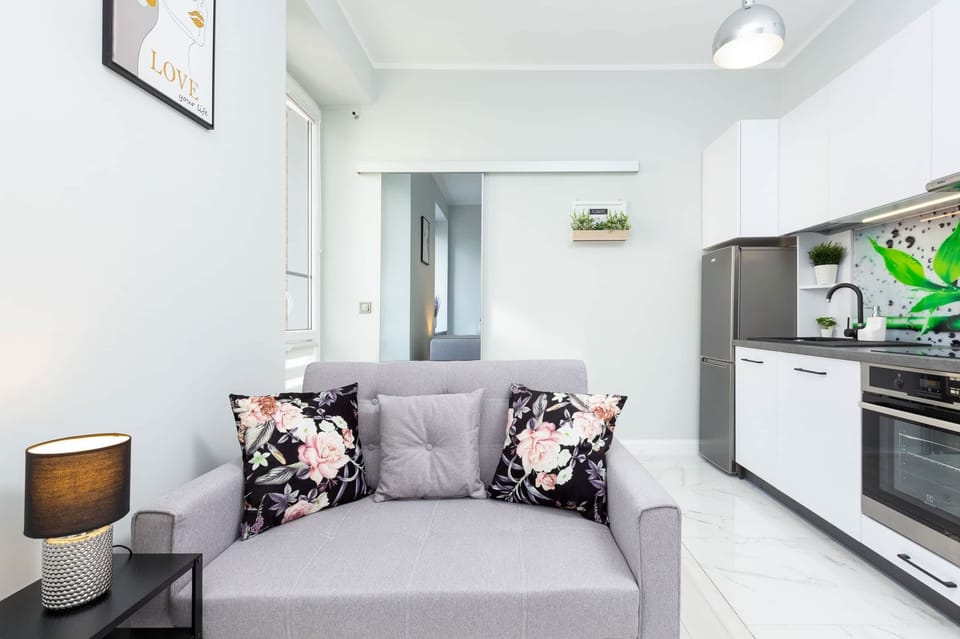 Unwind on the comfortable sofa that can be converted into double bed.