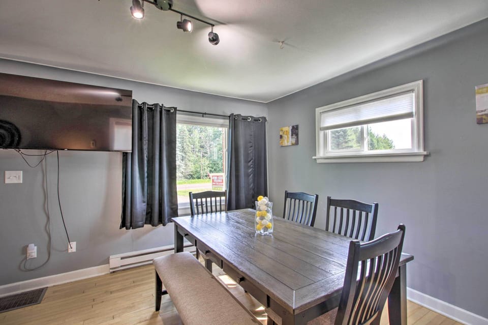 Dining Area | Dining Table | Main Level