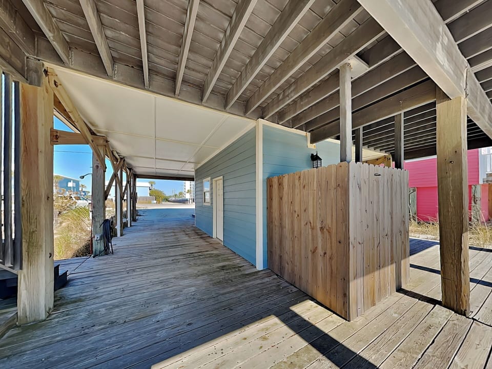 Exterior - Outdoor Shower - Ground Floor