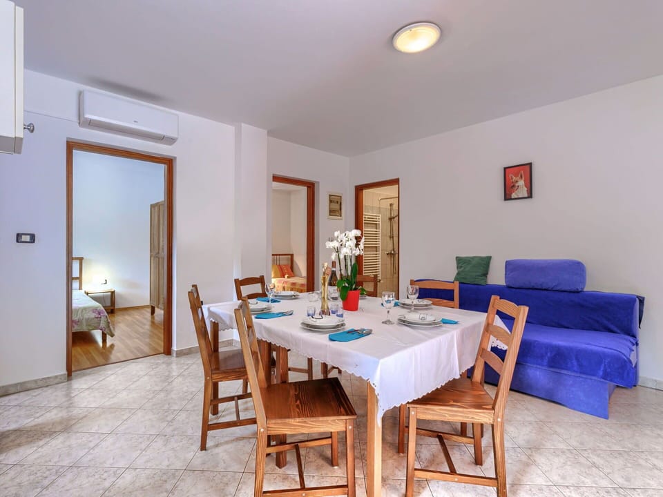 Table, Furniture, Property, Chair, Azure, Wood, Interior Design, Flooring, Floor, Paint