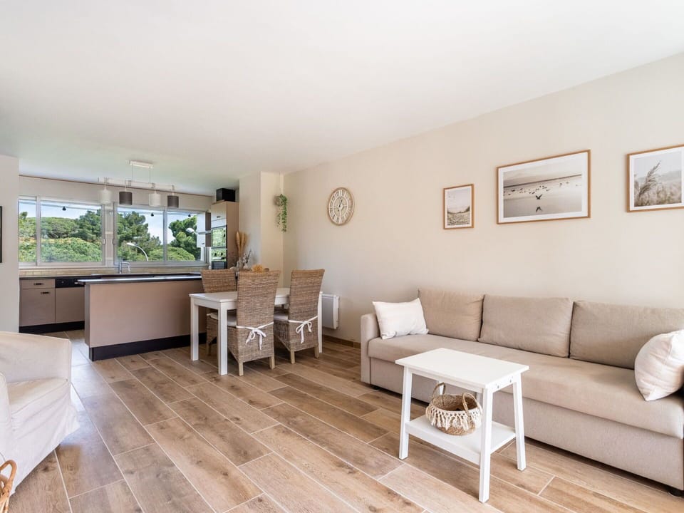 Furniture, Picture Frame, Plant, Table, Couch, Wood, Rectangle, Building, Flooring, Floor