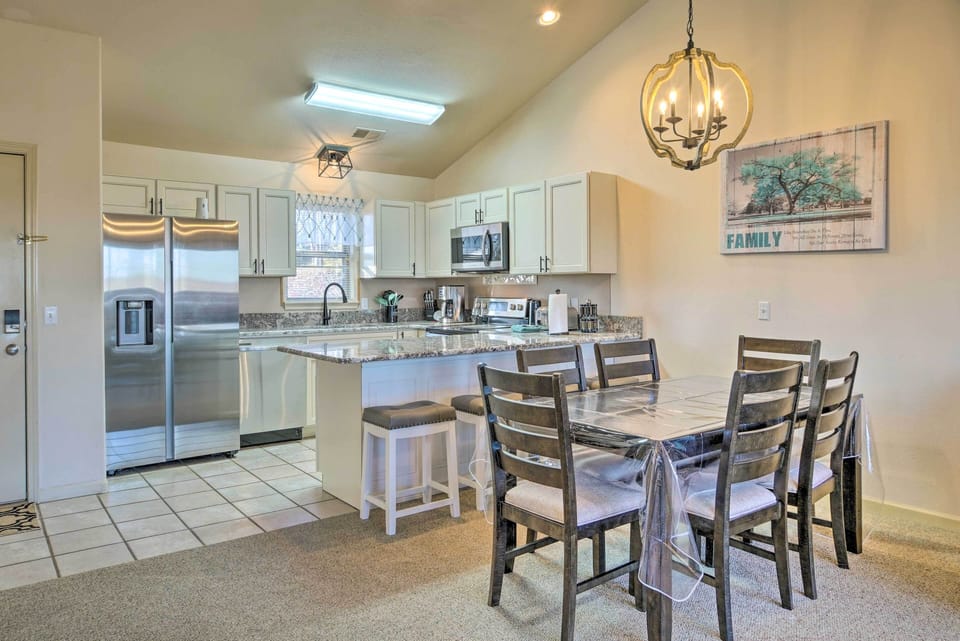 Dining Area | Dishware Provided