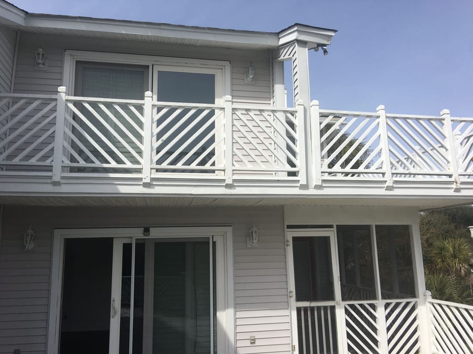 Top Master Bed room, Bottom living access