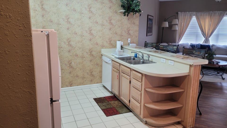 Main Villa kitchen 