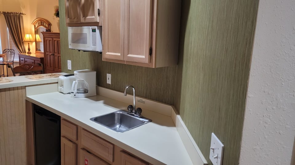 Mini Villa kitchenette 