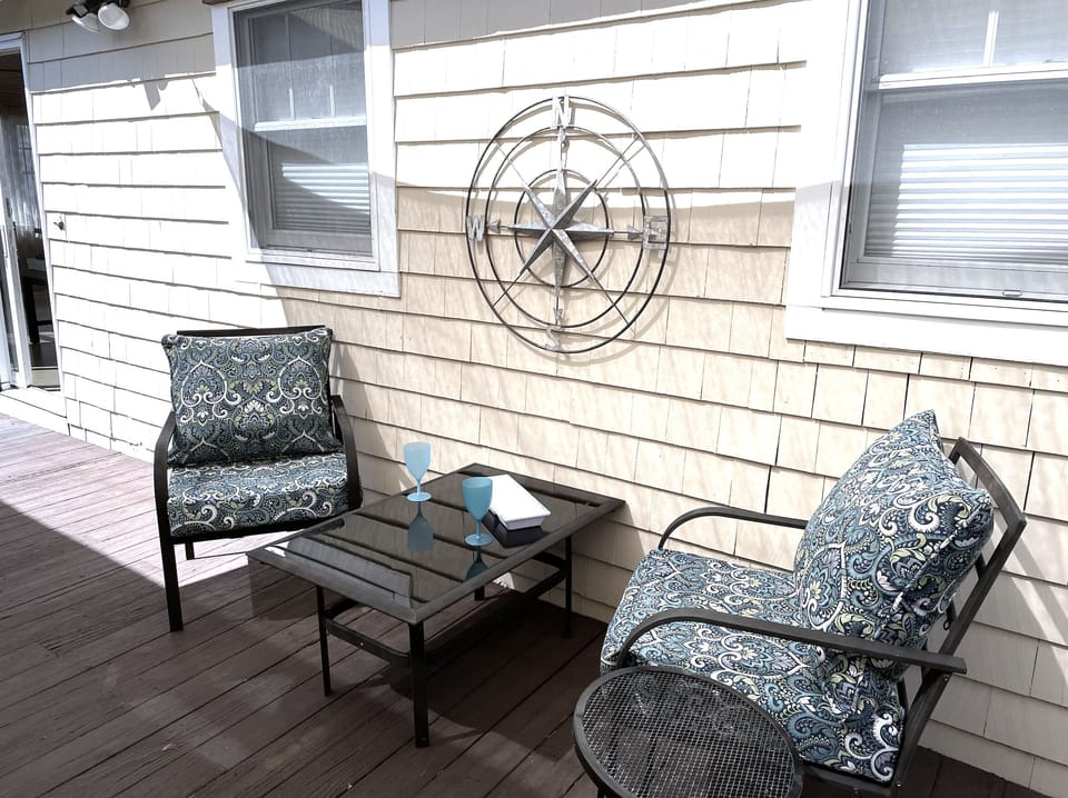 Private Side Deck