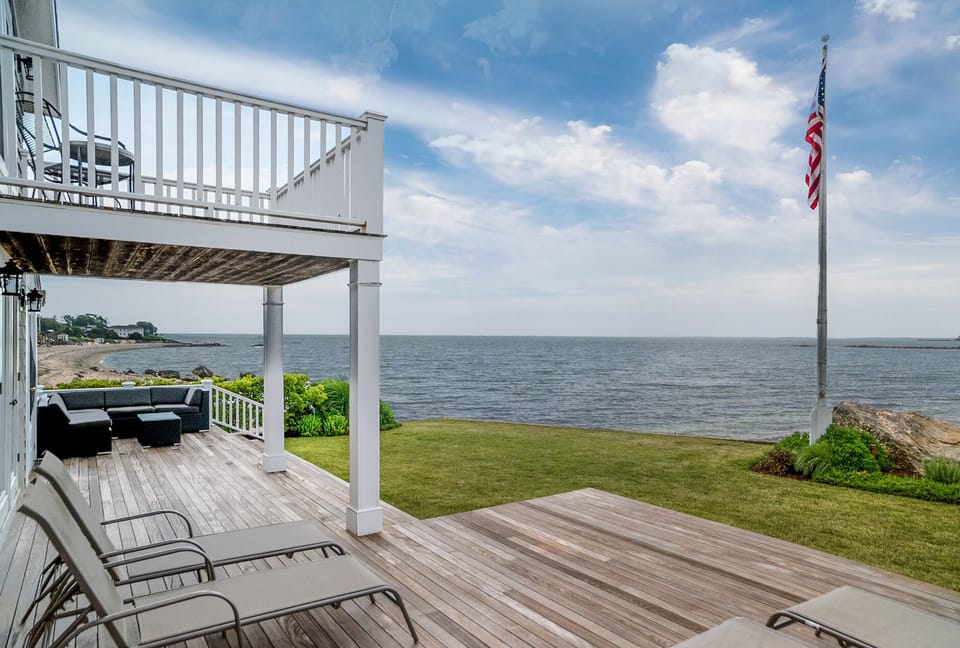 Back deck overlooking ocean
