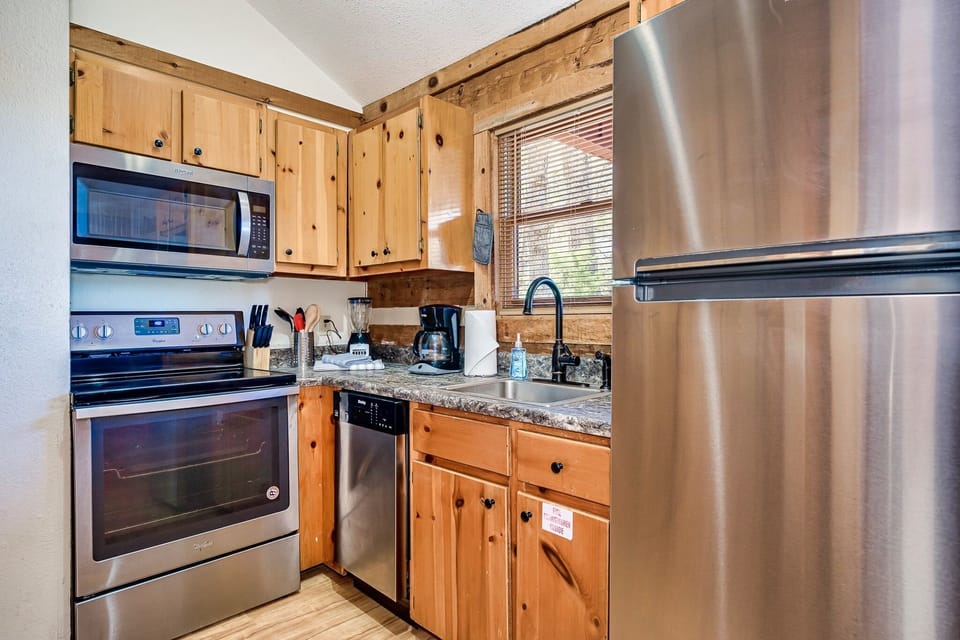 The fully-equipped kitchen 