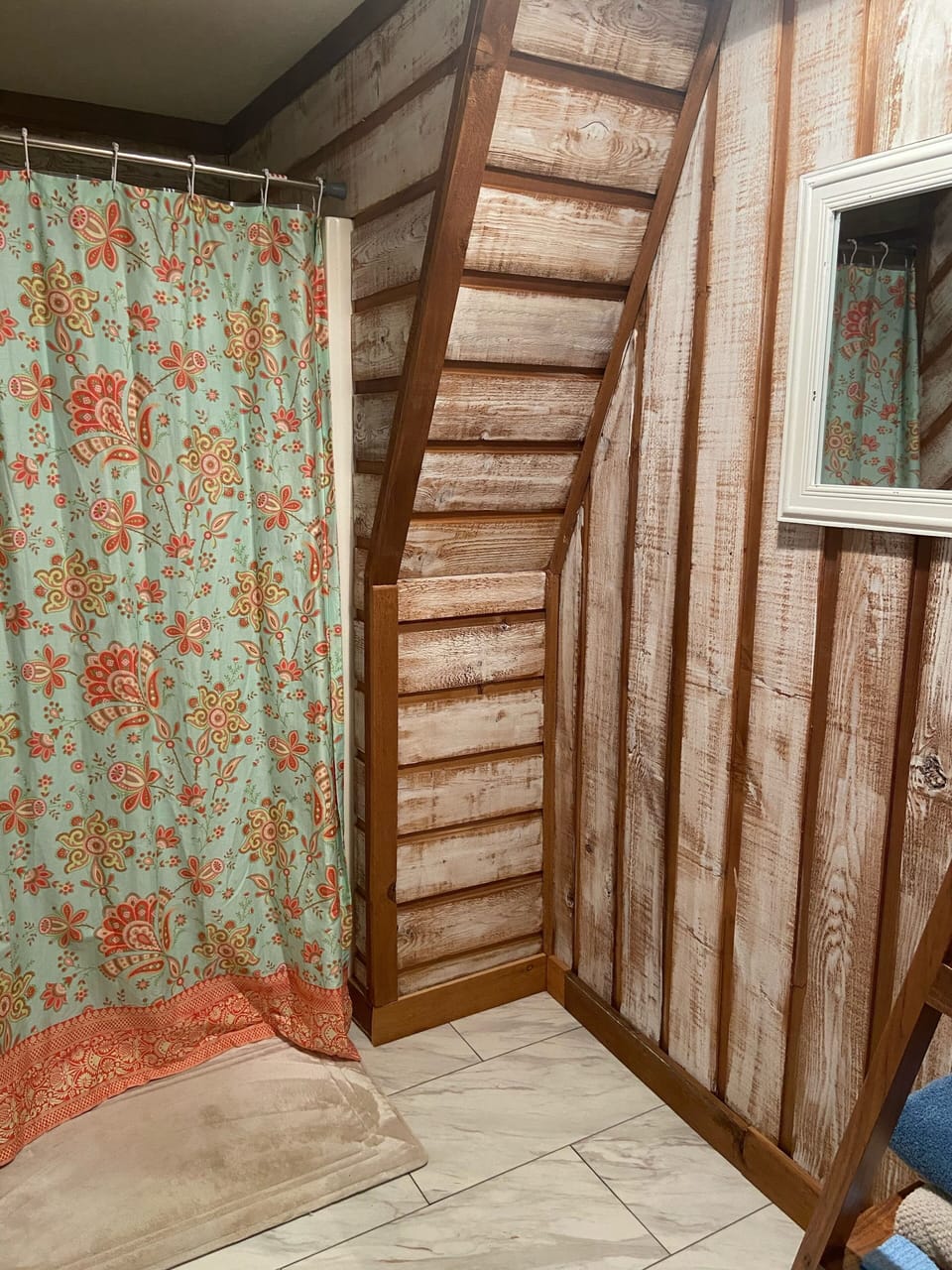 Shower room. 