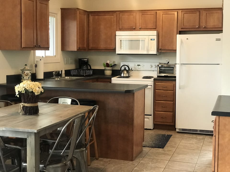 eat in kitchen