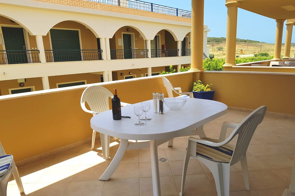 Veranda with a view to the  right towards the Parque Naturel de Costa Vicentina
