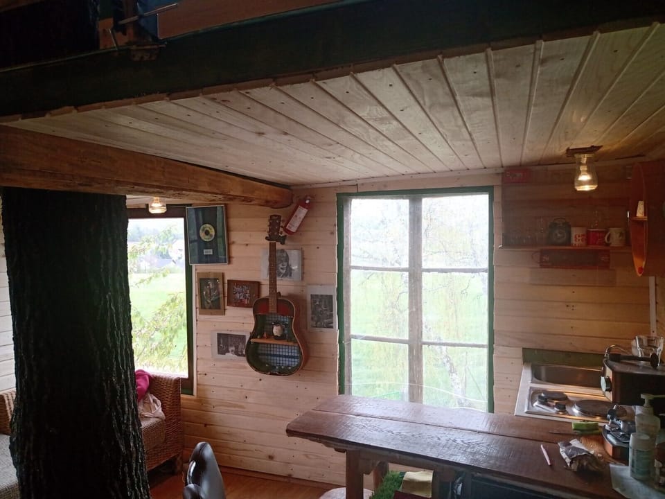 Tree house Ramona-available for 4 people stay