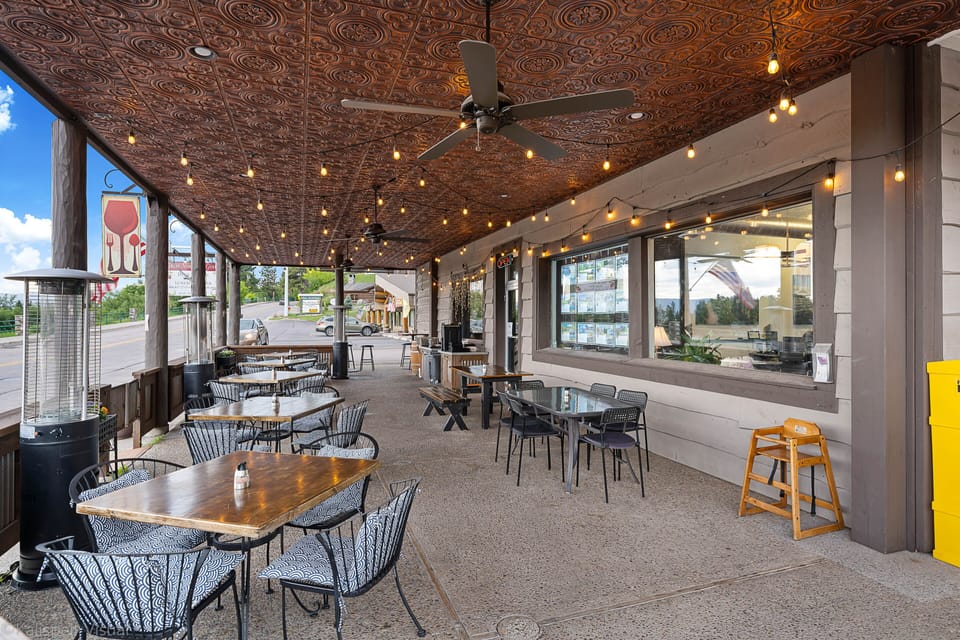 Great Northern Restaurant - Suite A downstairs with patio dining & Bay view
