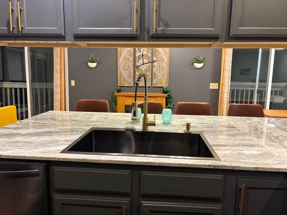 New kitchen sink faucet!