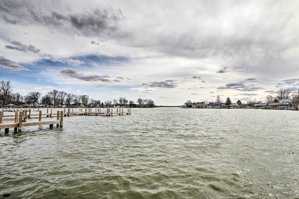 0.1 Mi to Local Docks