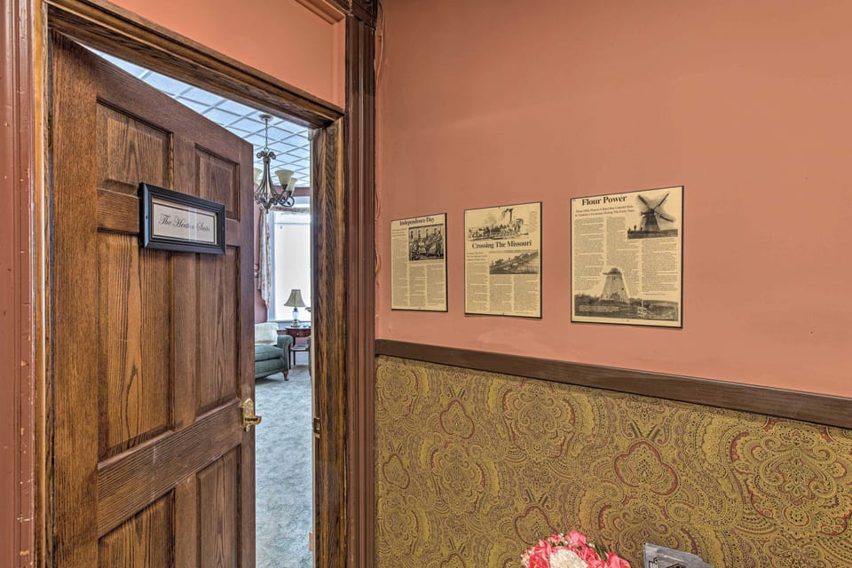 Apartment Entrance | 2nd Floor