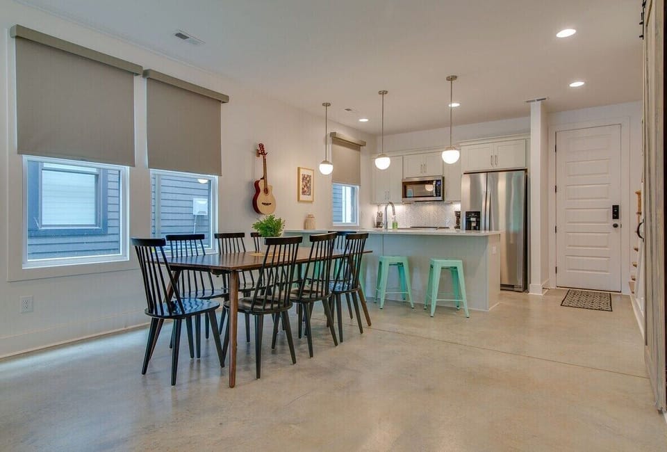 Embrace the freedom of an open living space: Our design seamlessly blends functionality and style.