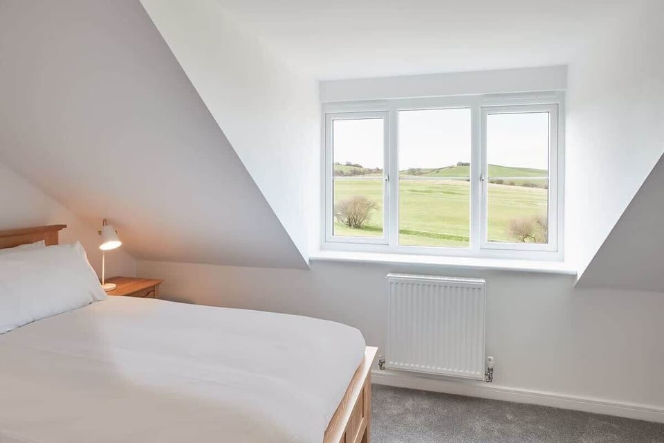 Highfield House, Whitby - Host & Stay