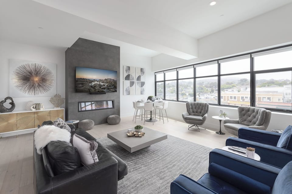 Welcome to "Cannery Row" Condo in Charming Pacific Grove!