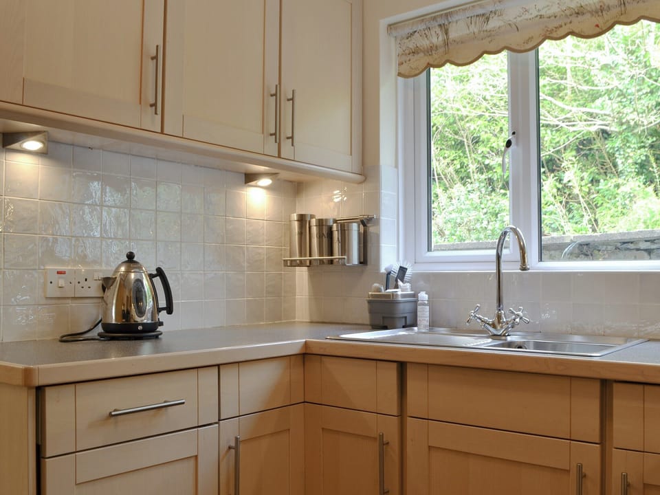Kitchen | Meadowcroft Cottage, Bowness-on-Windermere