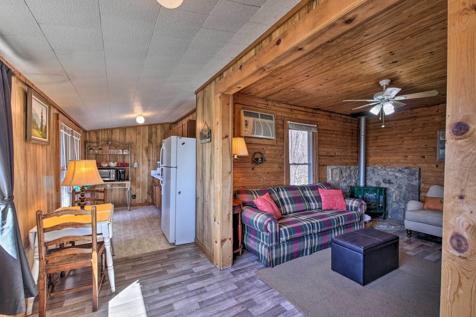 Main Living Space | Long-Term Renters Welcome | Books & Board Games