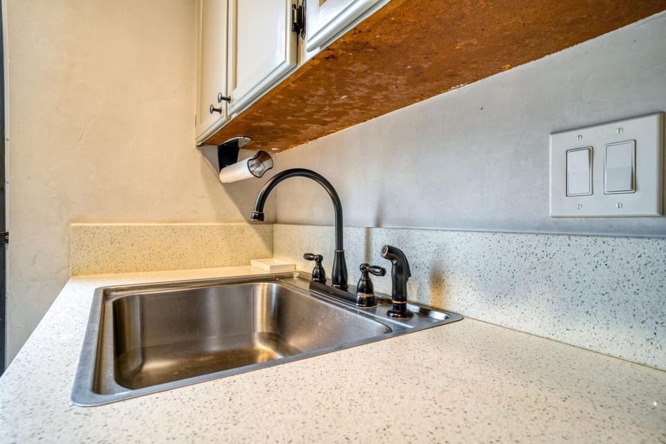 Great Counter Space 