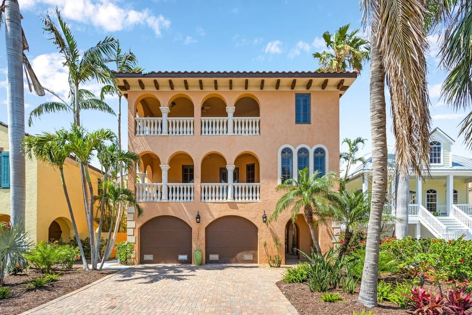 Captiva Attitudes on Andy Rosse Lane