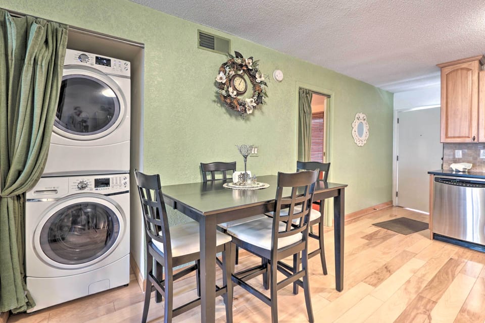 Dining Area | Dishware Provided | In-Unit Laundry
