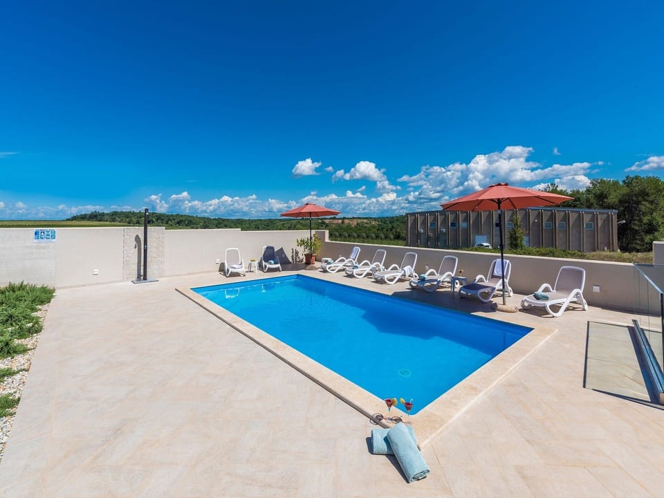 Holiday Home Swimming Pool