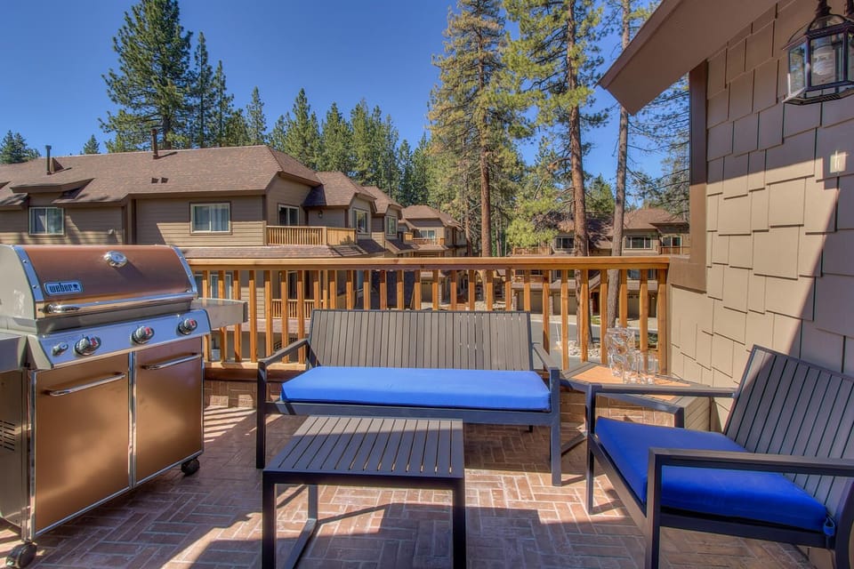 Deck w/ Seating and Grill