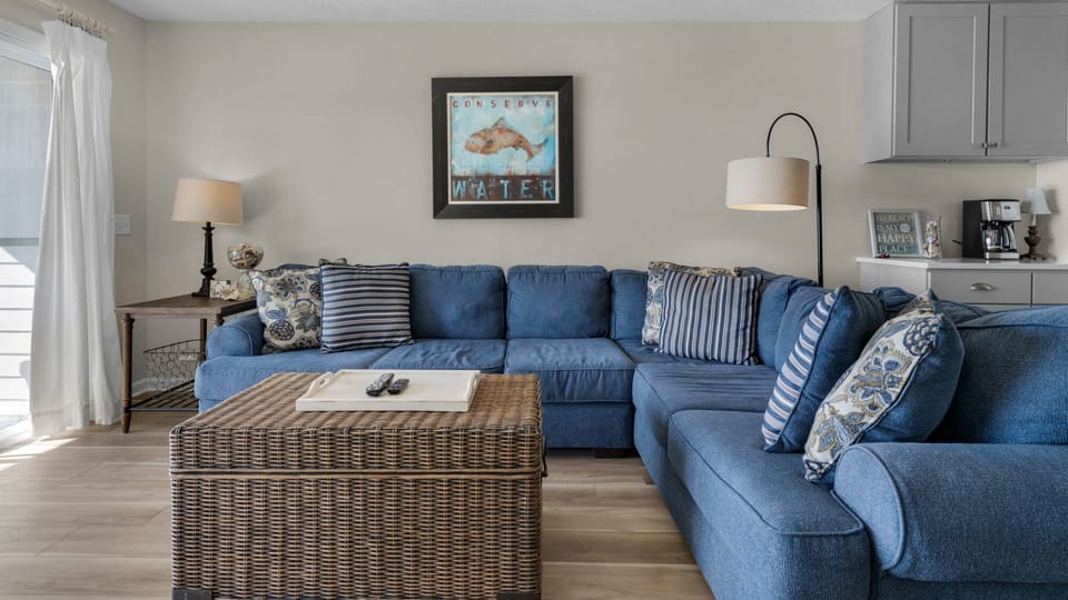 Blue Nine 5 Living Area