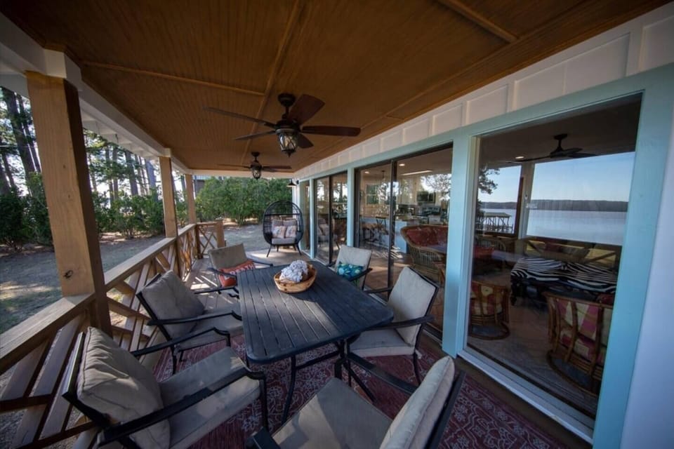 269ebc0c-4257-4c3f-9e14-d63e3748e9a9